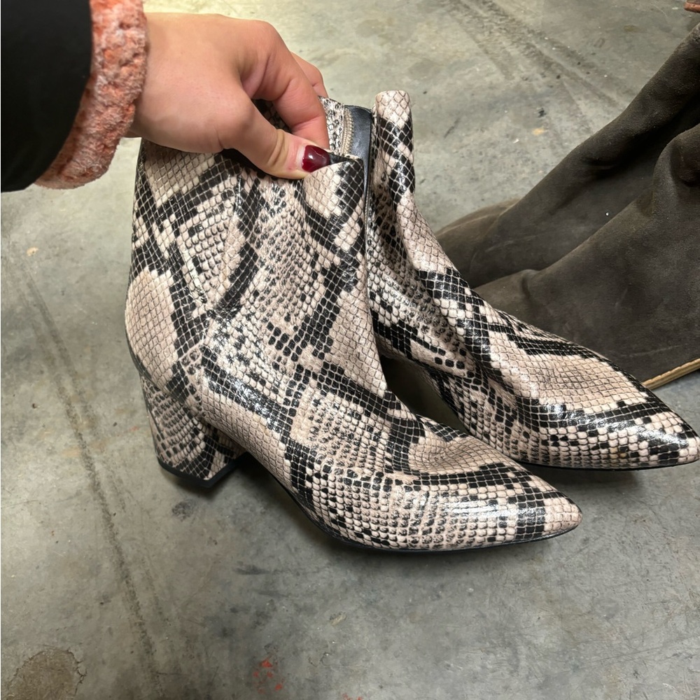 Marc fisher boots 7 snakeskin